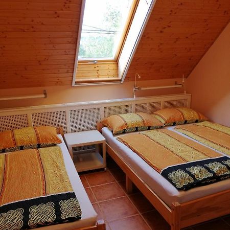 Karpatia Panzio Bed & Breakfast Estergon Dış mekan fotoğraf